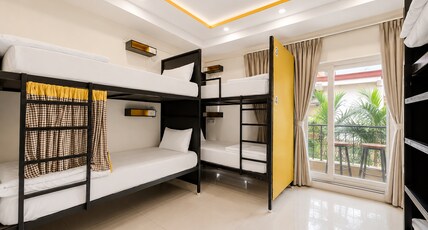 The Weekend Heights Room Type - Bed in 6 Bed Mixed Dormitory
