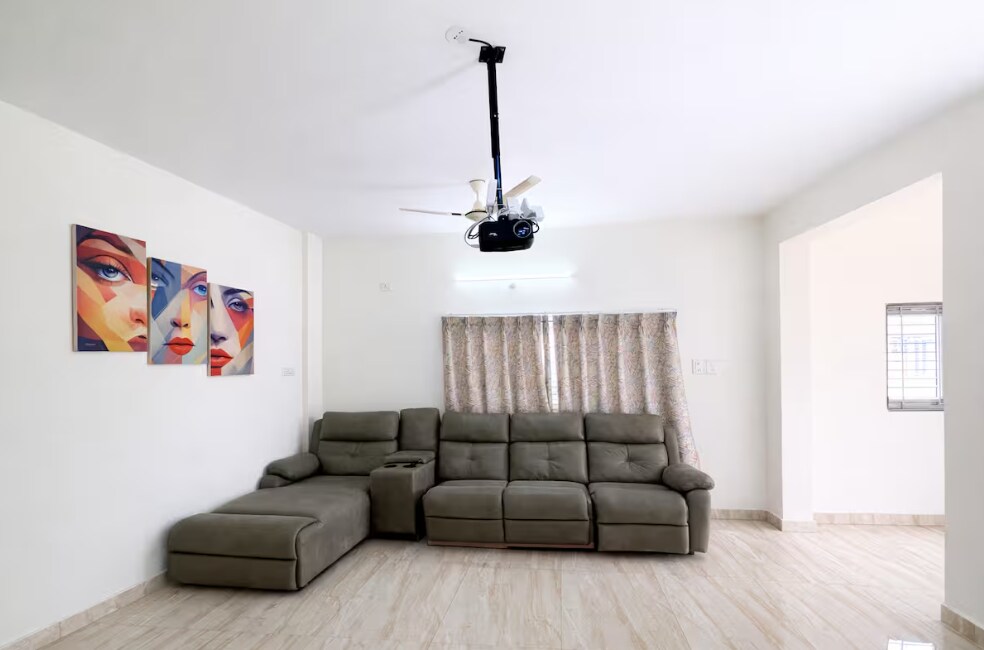 The Vintage 3BHK . - Tap to explore photos
