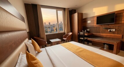 The Onix @ 5 Min drive to ISBT Room Type - Deluxe Room with City View