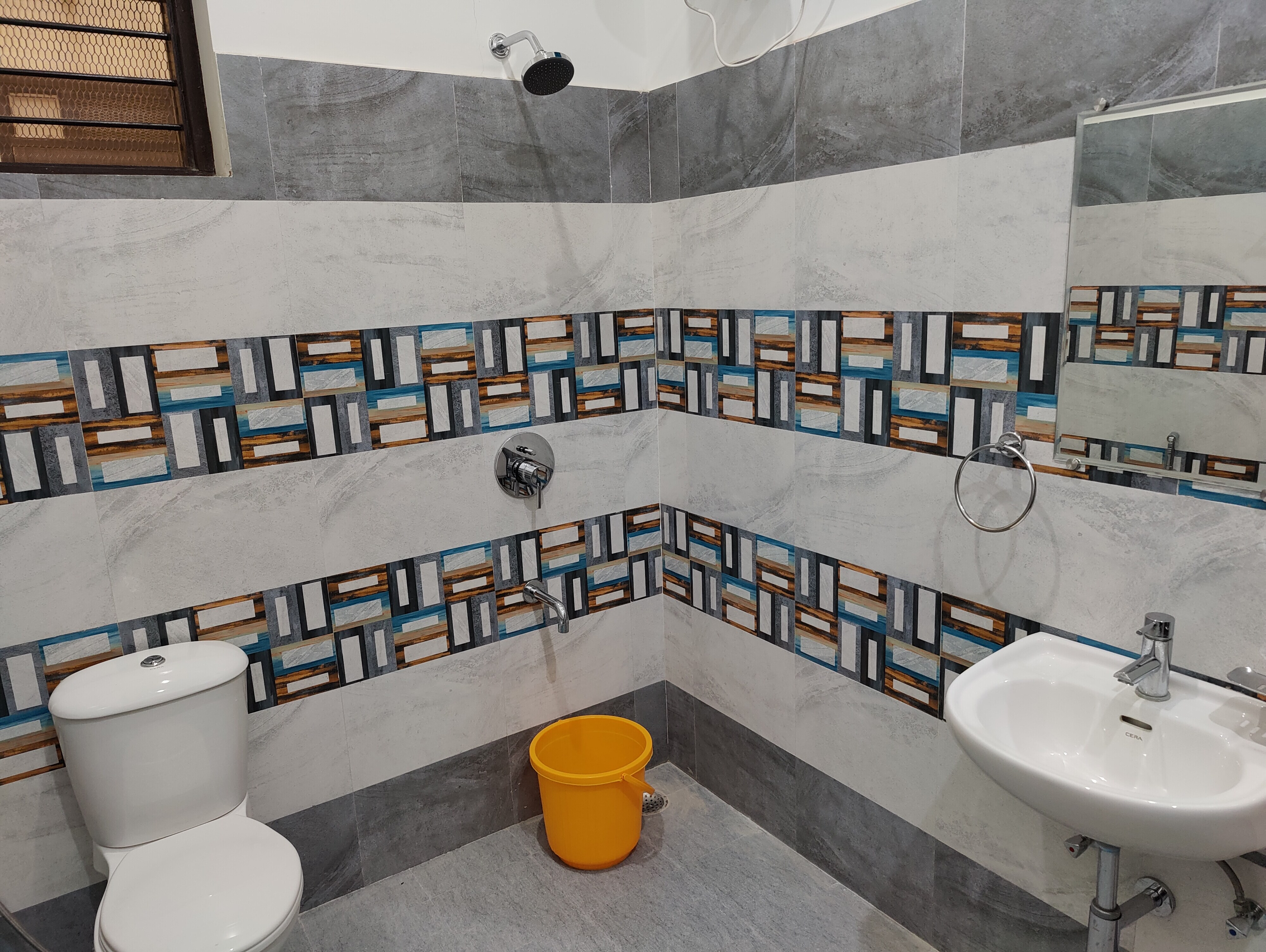 Absolute Home - Tap to explore photos