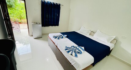 Beach Queen Guest House Room Type - Standard AC Room