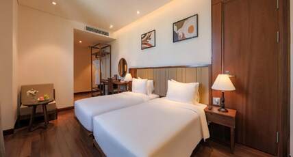 Green Beach Hotel Nha Trang Room Type - Deluxe Twin with Partial Sea View