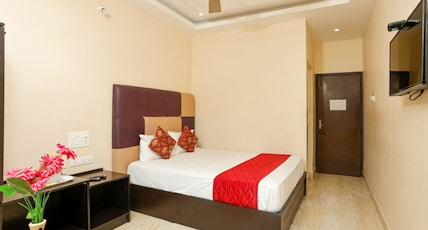 Right Choice Hotels Room Type - Non AC Double bed Right Choice Hotels Room Type - Non AC Double bed