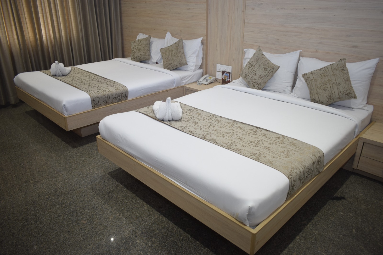 Hotel Abis Grand - Tap to explore photos