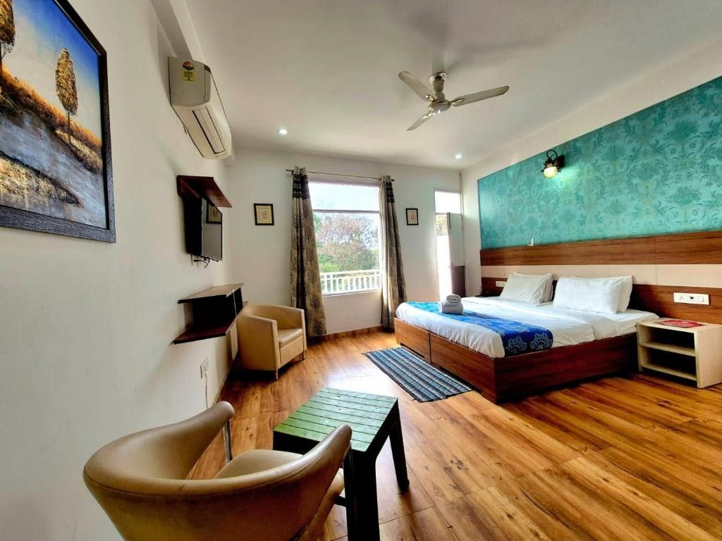 Acme Inn Stays Gurgaon - DLF Cyber Hub - Tap to explore photos