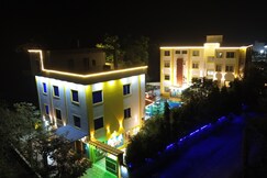 UNIQUE SHANTINIKETAN