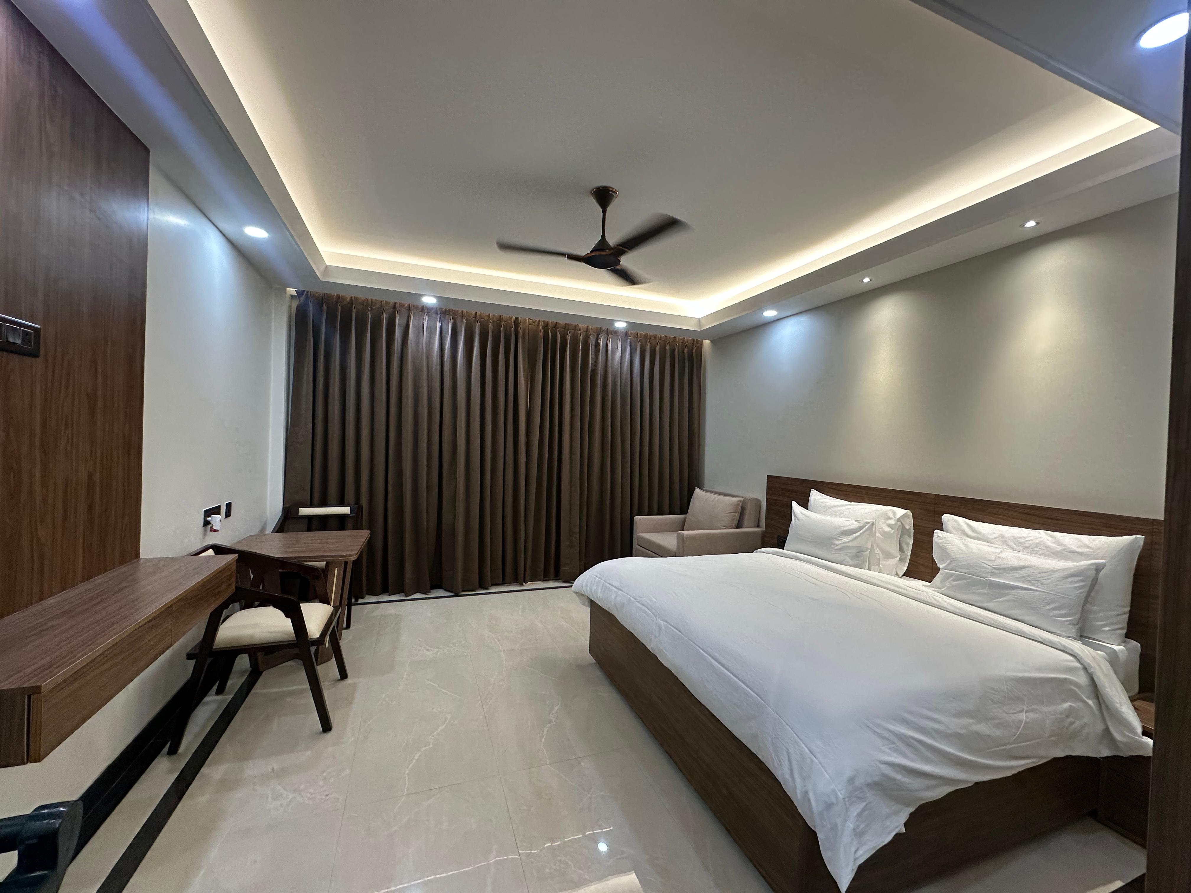 BRIJ SEWA SADAN PAYING GUEST HOUSE - Tap to explore photos