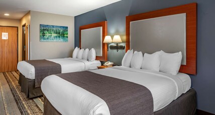 Best Western Newberg Inn Room Type - 2 Queen Beds, Non-Smoking, High Speed Internet Access, Microwave And Refrigerator, Coffee Maker, Iro
