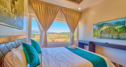 Vihani's Western Clouds Ooty by VOYE HOMES Room Type - Classic Valley View Room