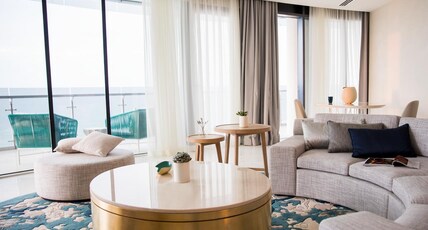 Jumeirah Saadiyat Island Room Type - Saadiyat Suite Jumeirah Saadiyat Island Room Type - Saadiyat Suite
