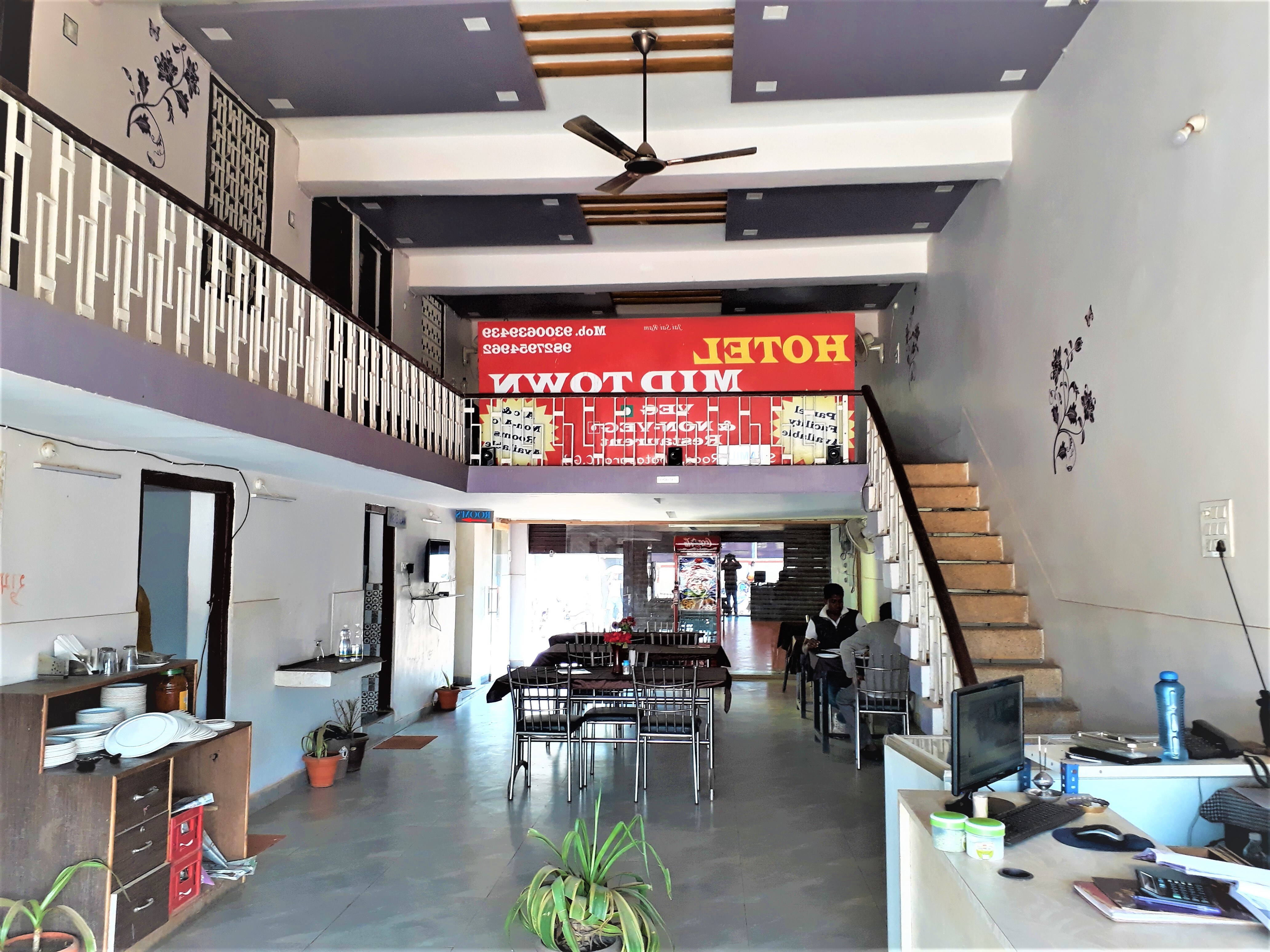 HOTEL MIDTOWN - Tap to explore photos