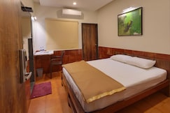 Hotel Parag Deluxe Kolhapur