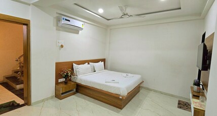 Hotel Rudra Inn Room Type - Double Bed AC