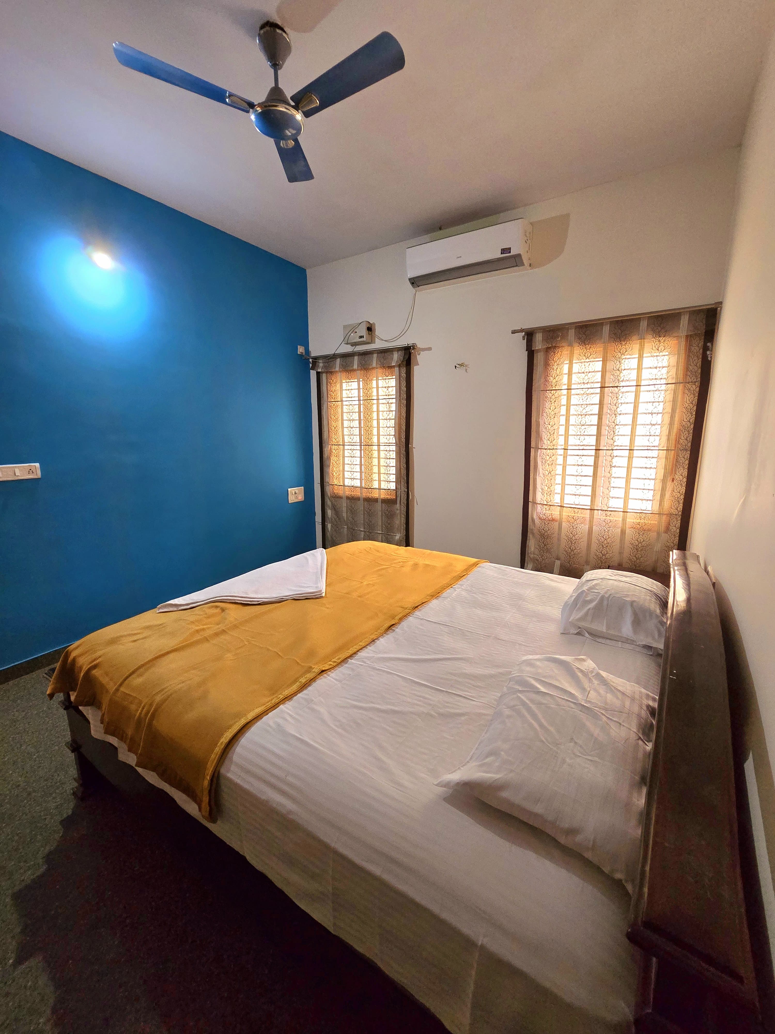 Nandan 3bhk home stay - Tap to explore photos