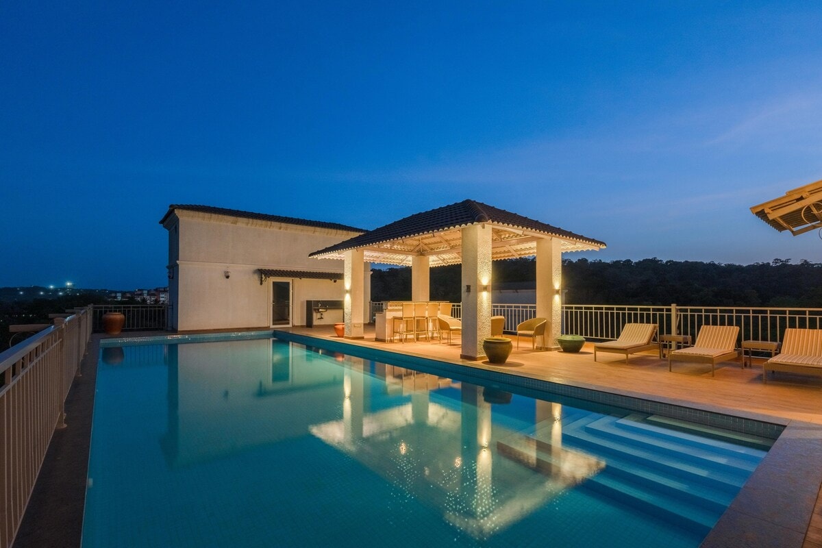 Luxe 2BHK with Pool in Pilerne | Hireavilla - Tap to explore photos