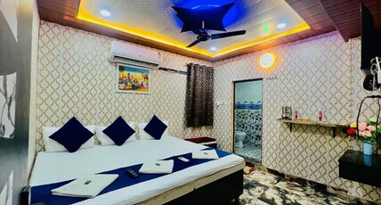 Varanasi Dream Guest House Room Type - TRIPLE BED LUXURY AC ROOM