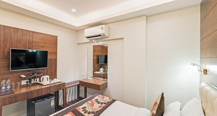 NPG HOTEL Room Type - Super Deluxe Room
