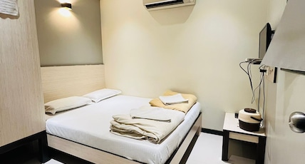 HOTEL MADNI ROYALE (50 Mtrs from Dargaah) Room Type - Standard Ac Double Bed Room