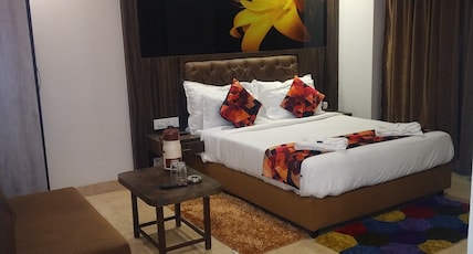 Hotel Sheetal Room Type - Deluxe non ac room