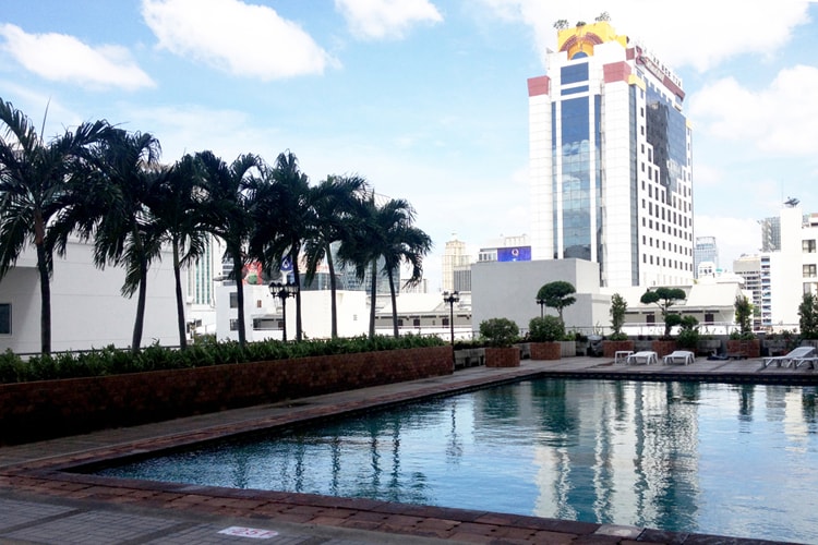 Royal Benja Hotel - Big Rooms, Family Friendly - Tap to explore photos