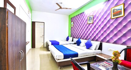 Hotel Nilkanth,Ahmedabad Room Type - Famaily Room