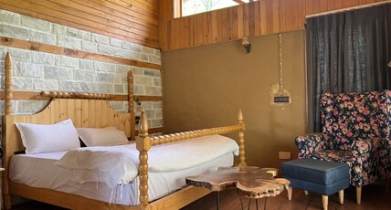 By The Brook - A Riverside Retreat Room Type - Premium river view room with balcony