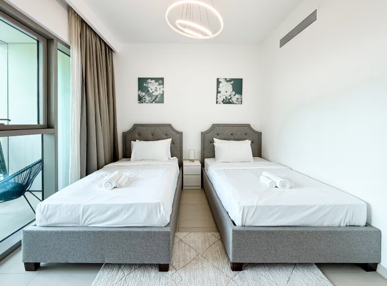 Zinnia 2BHK By Downtown Burj Khalifa View - Tap to explore photos