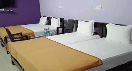 HOTEL KHANNA GRAAND LODGE A/C Room Type - FAMILY SUIT