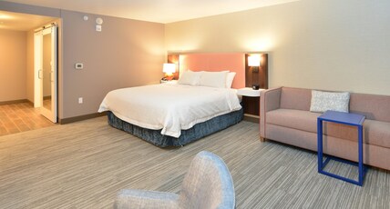 Hampton Inn & Suites by Hilton Menomonie-UW Stout Room Type - 1 KNG ACC ROLLIN SHWR NS
