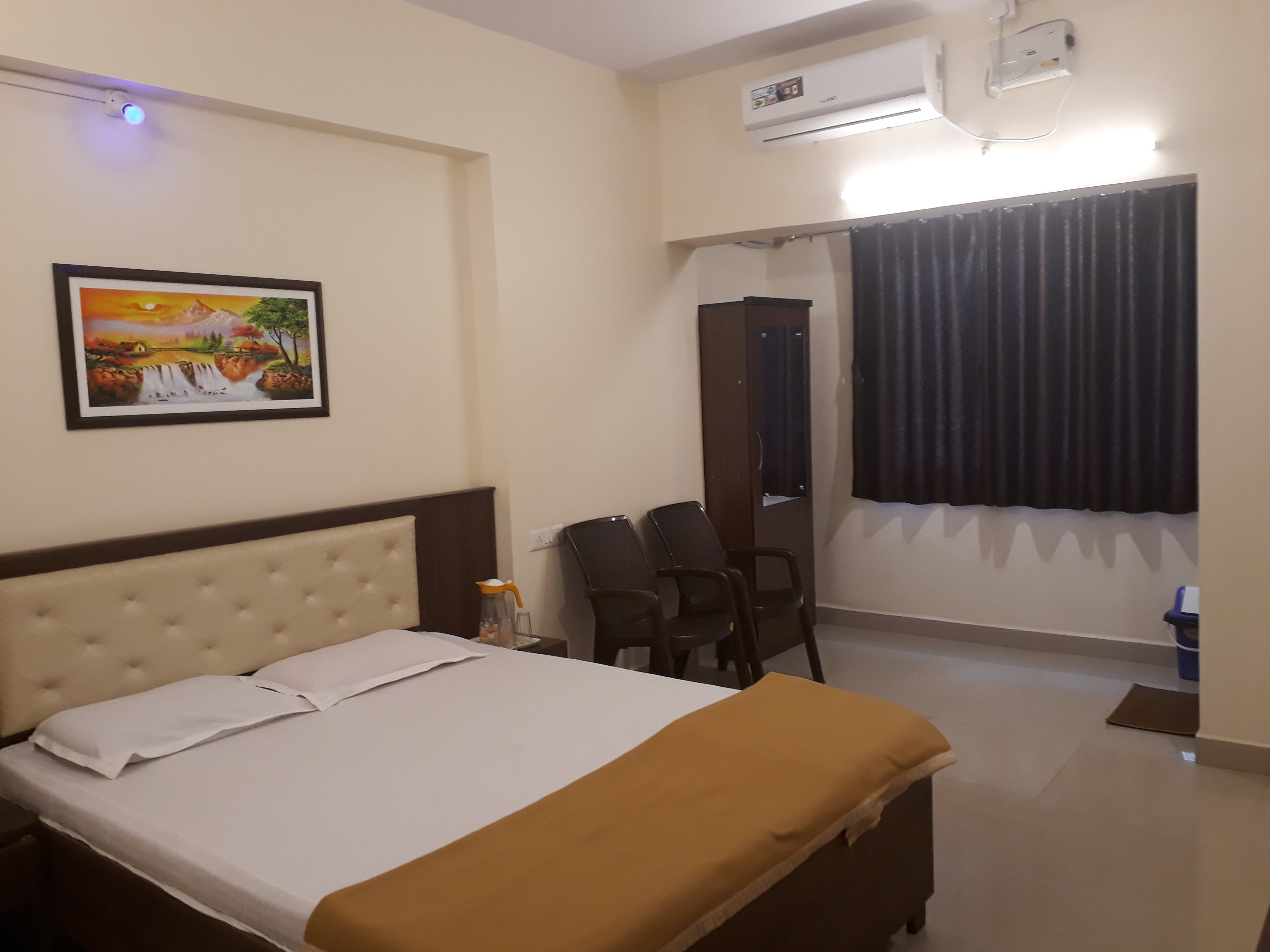 MAHARAJA GUEST HOUSE - Tap to explore photos