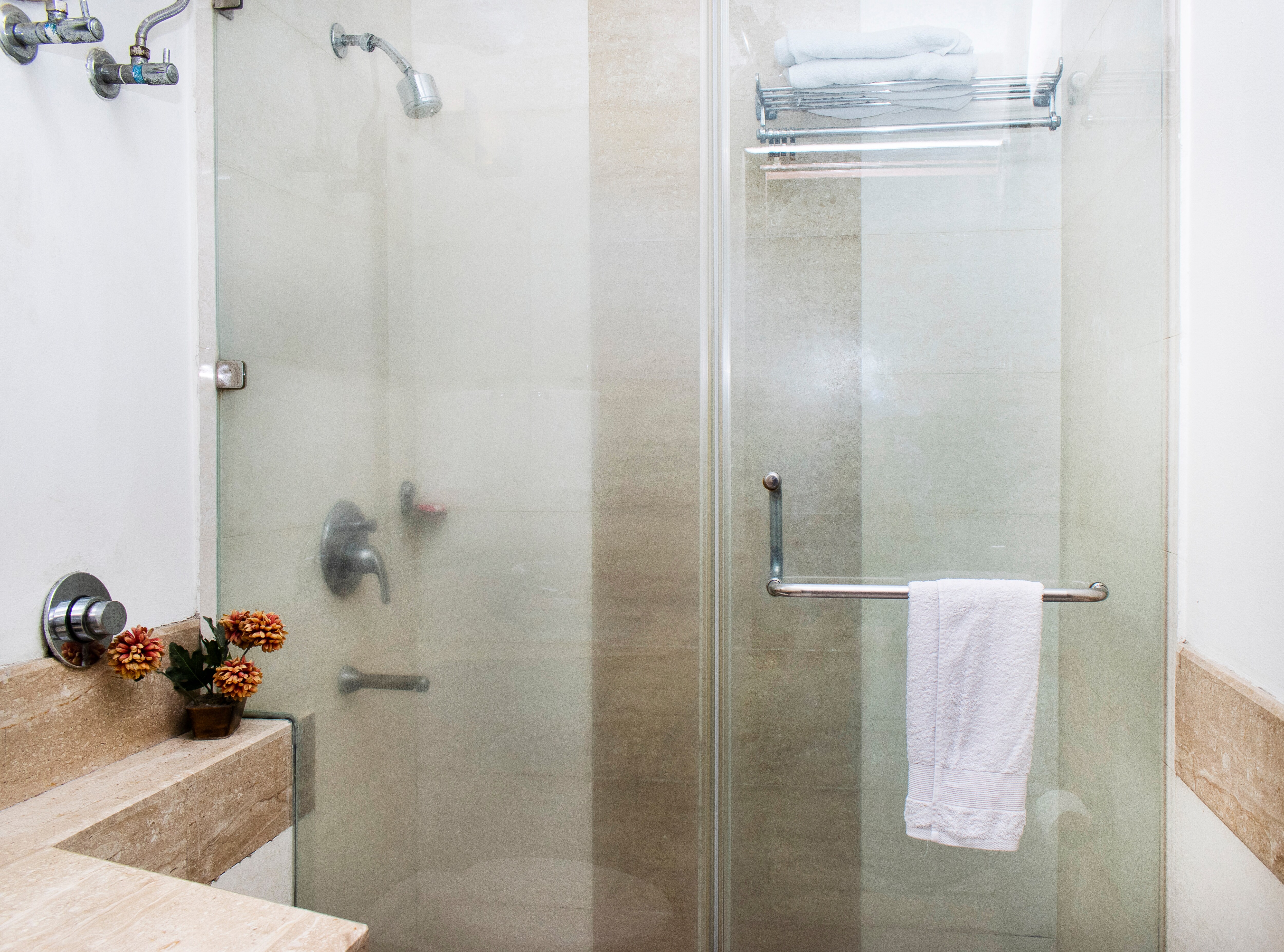 Red Maple BnB | Rooms in a Homestay - Tap to explore photos
