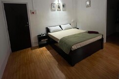 TheEarthsideStay Cozy Private Studio Near Airport