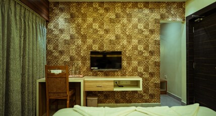 Nayan Plaza Room Type - Deluxe Room