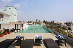 Hotel Mahabir Sheraton (200 mtr from beach)