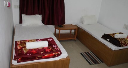 The Paradise Guest House Room Type - Standard Room Non Ac