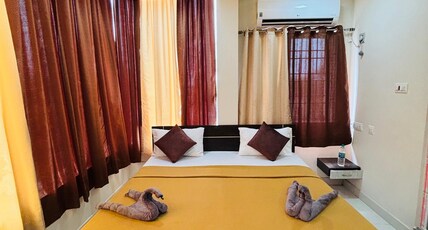 Vetri's Elite Inn Room Type - Deluxe Queen Room