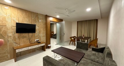 SHRI LEELA HOTEL & RESORT Room Type - Presidential Suite Room