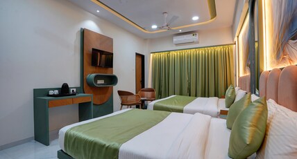 Hotel Balaji Residency Room Type - Suite Room with Bathtub
