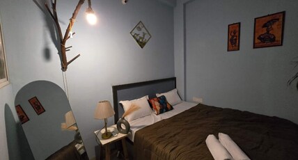 Char Diwari Old Soul Modern Comfort Room Type - Char Diwari Old Soul Modern Comfort