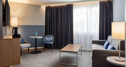 Sunday Hotel Frankfurt Airport Kelsterbach Room Type - Junior Suite Sunday Hotel Frankfurt Airport Kelsterbach Room Type - Junior Suite