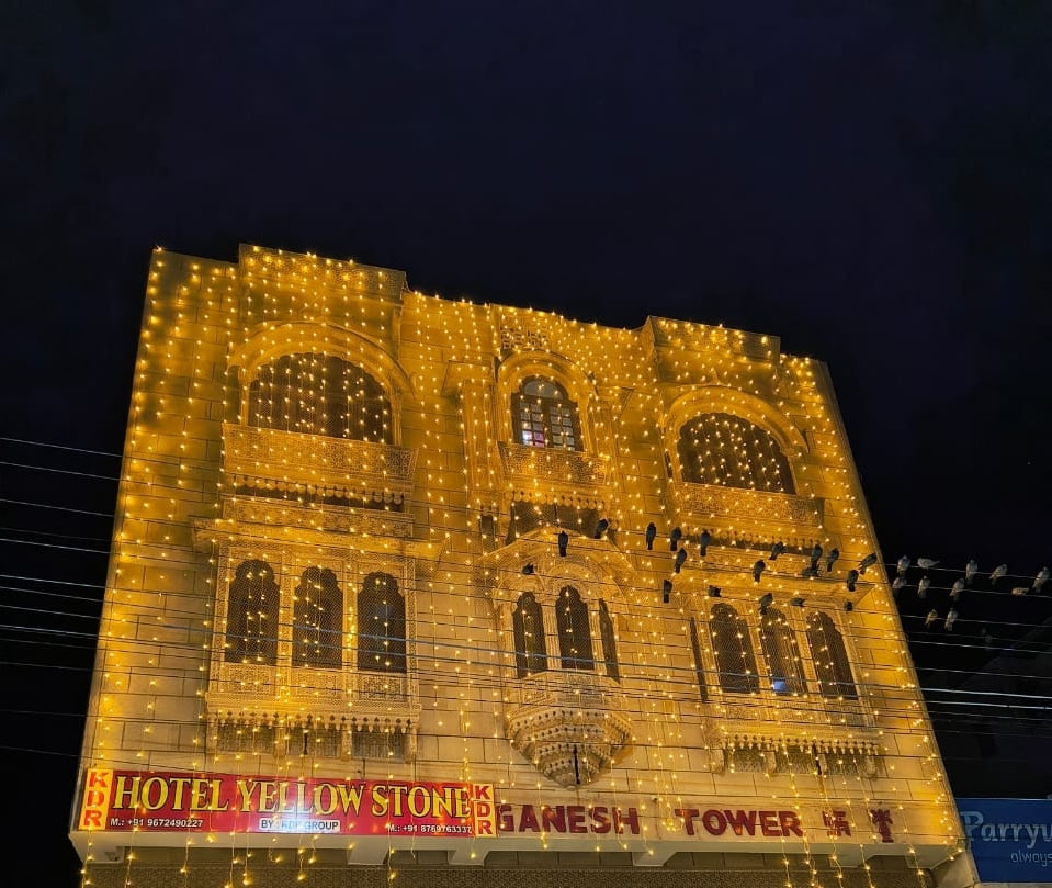 Hotel Yellow Stone - Tap to explore photos