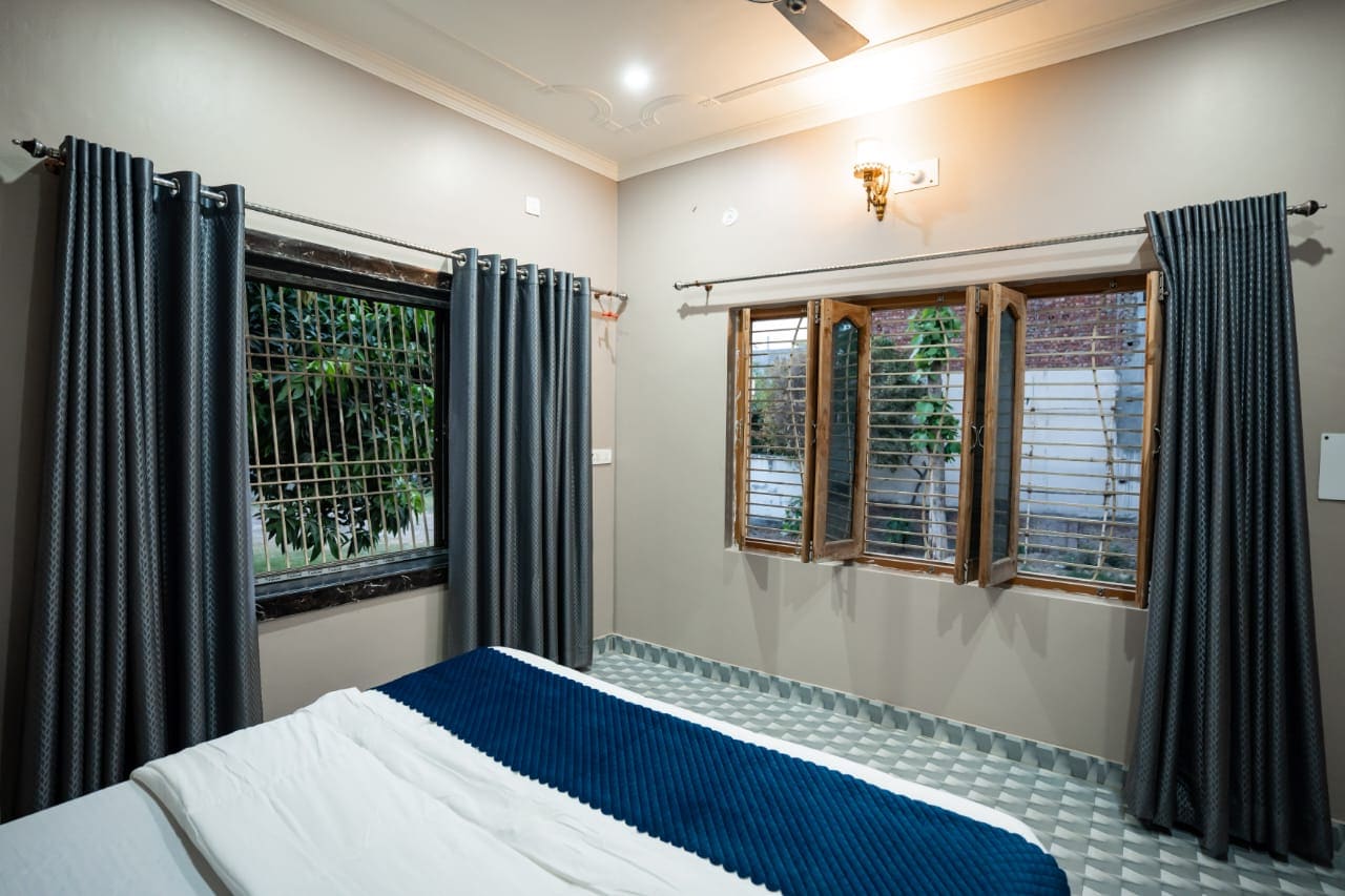 Shivshakti Entire 4 BHK Apartment - Tap to explore photos