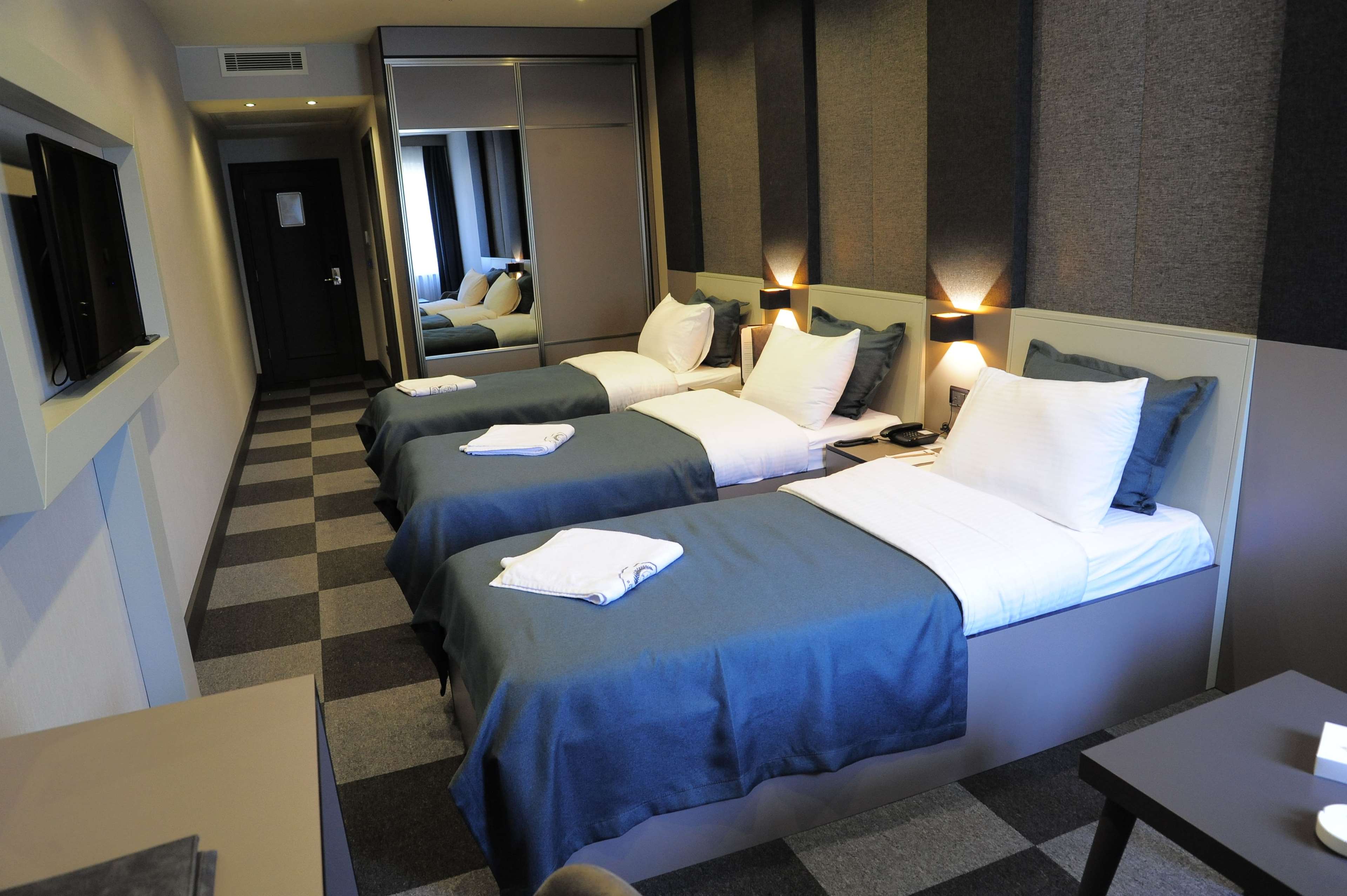 Tryp By Wyndham Istanbul Sancaktepe - Tap to explore photos