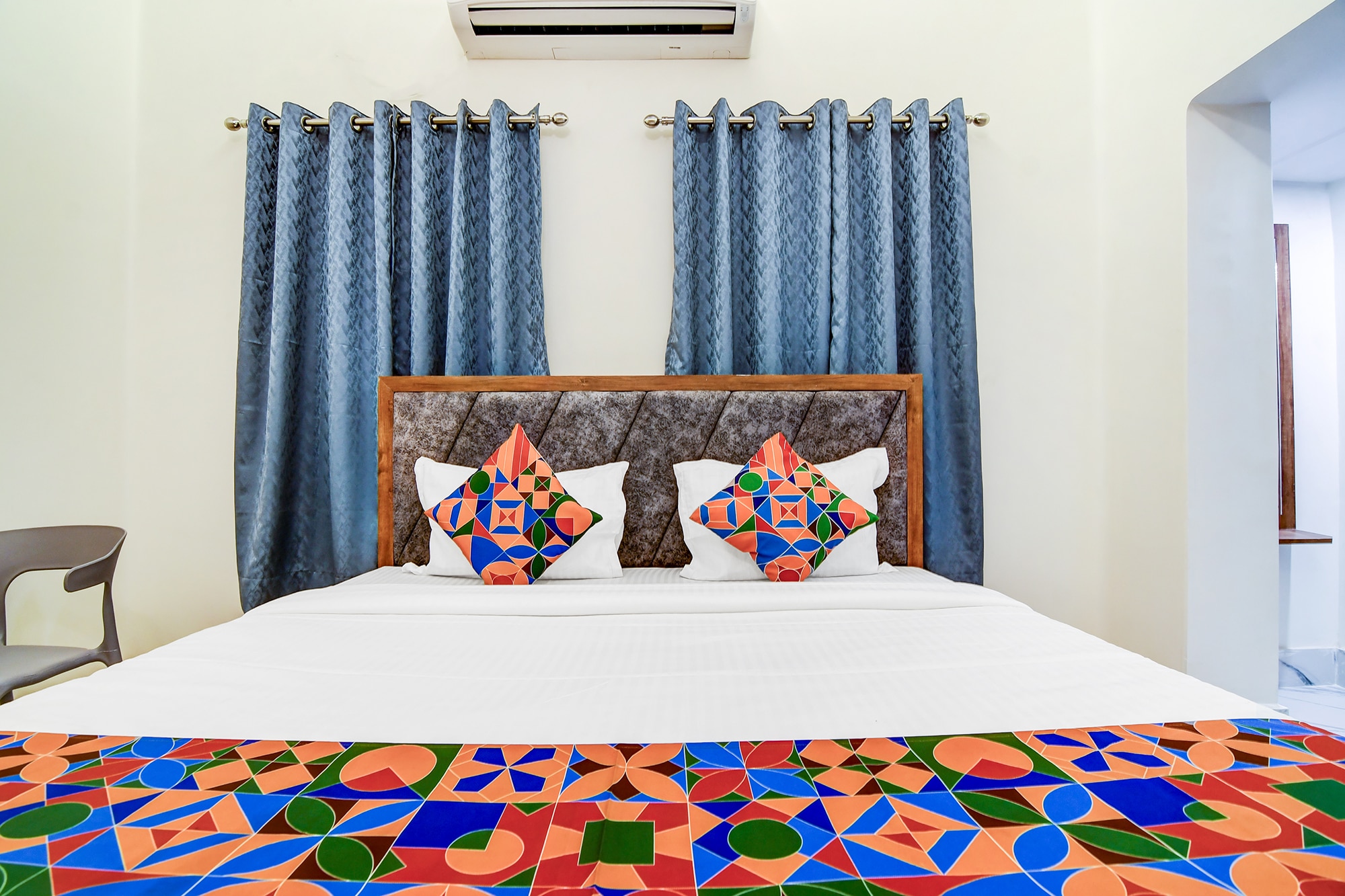 FabHotel Adhiraj Inn - Tap to explore photos