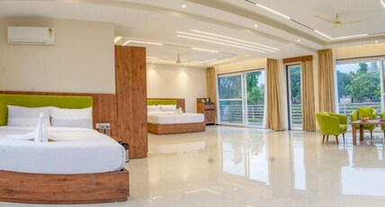 Corbett Four Seasons Room Type - Luxury Suite Room