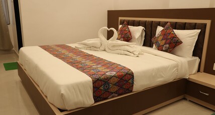 Bageshwar Insignia Hotel and resorts Room Type - Deluxe Room with Double Bed