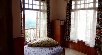 Lake View Villa Room Type - Standard Room