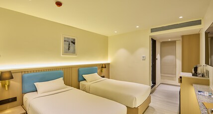 The Eco Satva - Sama Savli Vadodara Room Type - Deluxe Twin Bed City View