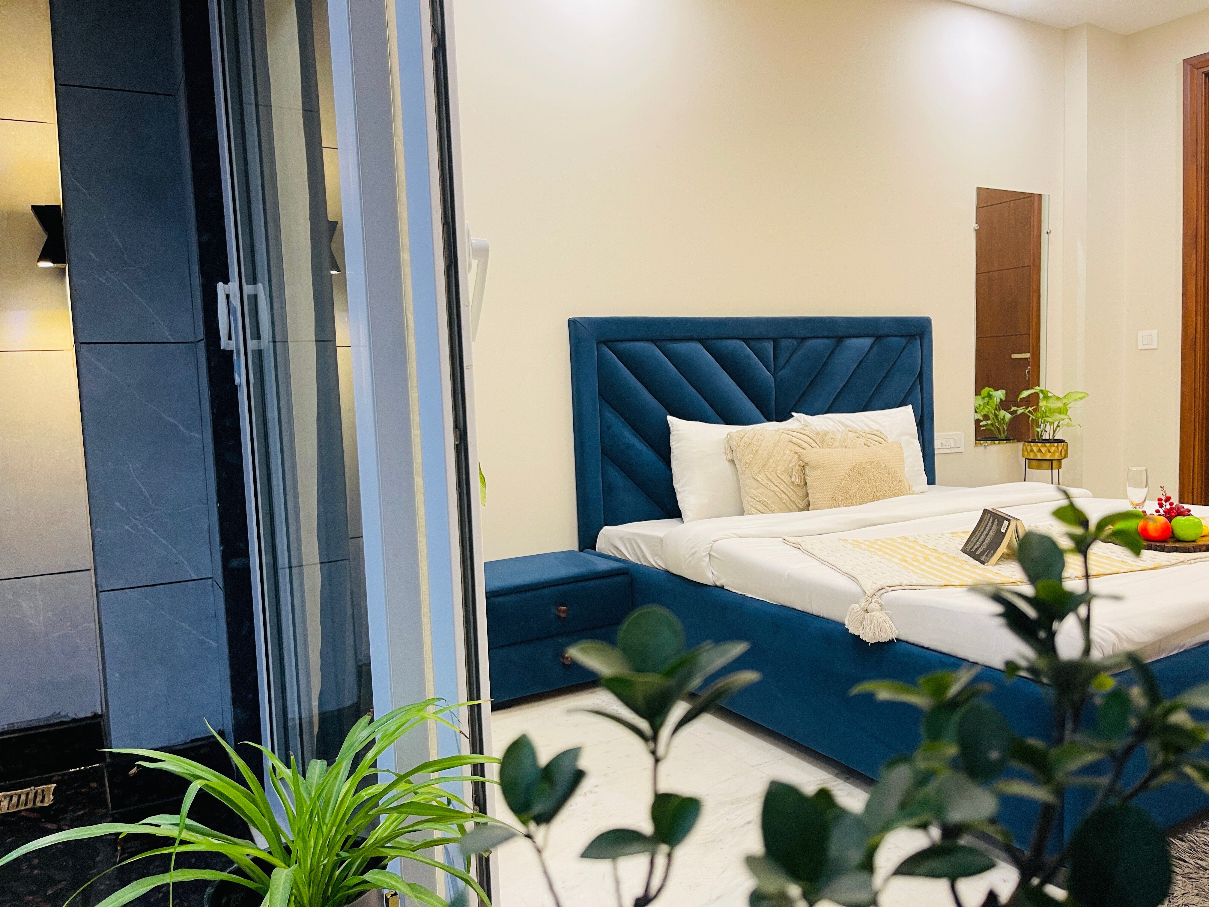 Bedchambers Serviced Apartments DLF Cybercity Gurgaon - Tap to explore photos