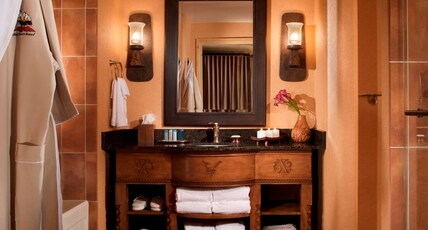 Hilton Santa Fe Buffalo Thunder Room Type - 2 QUEEN BEDS
